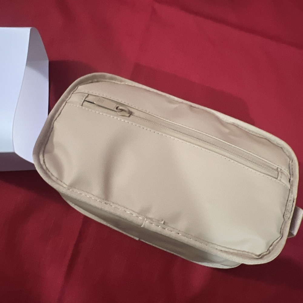 Jordan Toiletry Travel Bag Beige Cream New - Picture 5 of 8